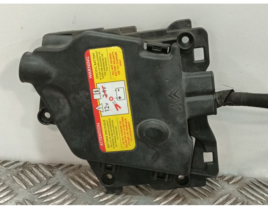 Recambio de caja reles / fusibles para citroën c3 i (fc_, fn_) 1.4 hdi referencia OEM IAM 9801147680  
