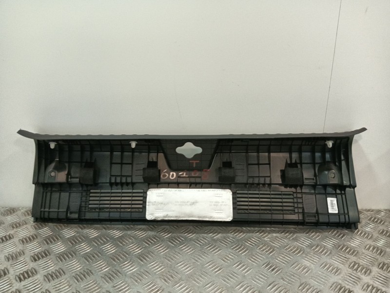 Recambio de moldura para kia xceed (cd) 1.6 gdi hybrid referencia OEM IAM 85771J7700  