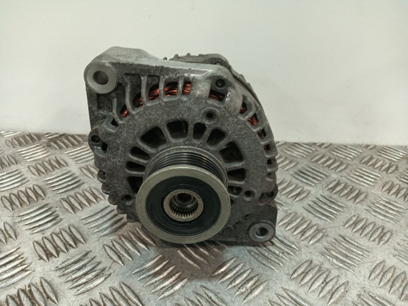 Recambio de alternador para ssangyong rexton w / rexton 2.0 xdi referencia OEM IAM A6711540202  