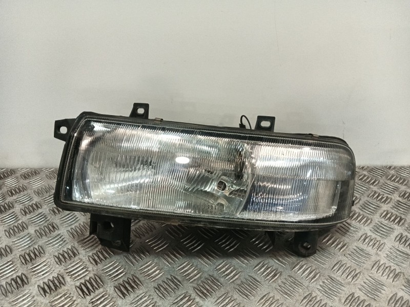 Recambio de faro izquierdo para nissan interstar furgoneta (x70) dci 115 referencia OEM IAM 38210748  