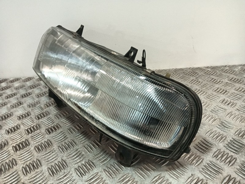 Recambio de faro izquierdo para nissan interstar furgoneta (x70) dci 115 referencia OEM IAM 38210748  