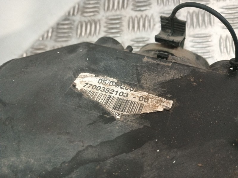 Recambio de faro izquierdo para nissan interstar furgoneta (x70) dci 115 referencia OEM IAM 38210748  