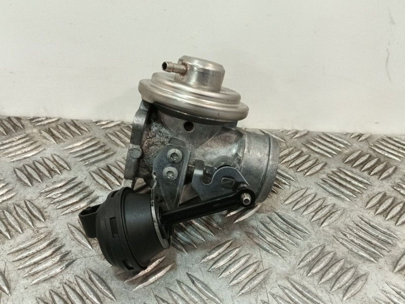 Recambio de valvula egr para volkswagen polo iv (9n_, 9a_) 1.4 tdi referencia OEM IAM 045131501C 036129637B 