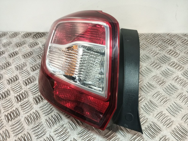 Recambio de piloto trasero izquierdo para dacia sandero ii (b8_) 1.5 dci referencia OEM IAM 265550577R  