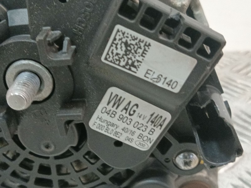 Recambio de alternador para seat ibiza iv (6j5, 6p1) 1.4 tdi referencia OEM IAM 04B903023B  