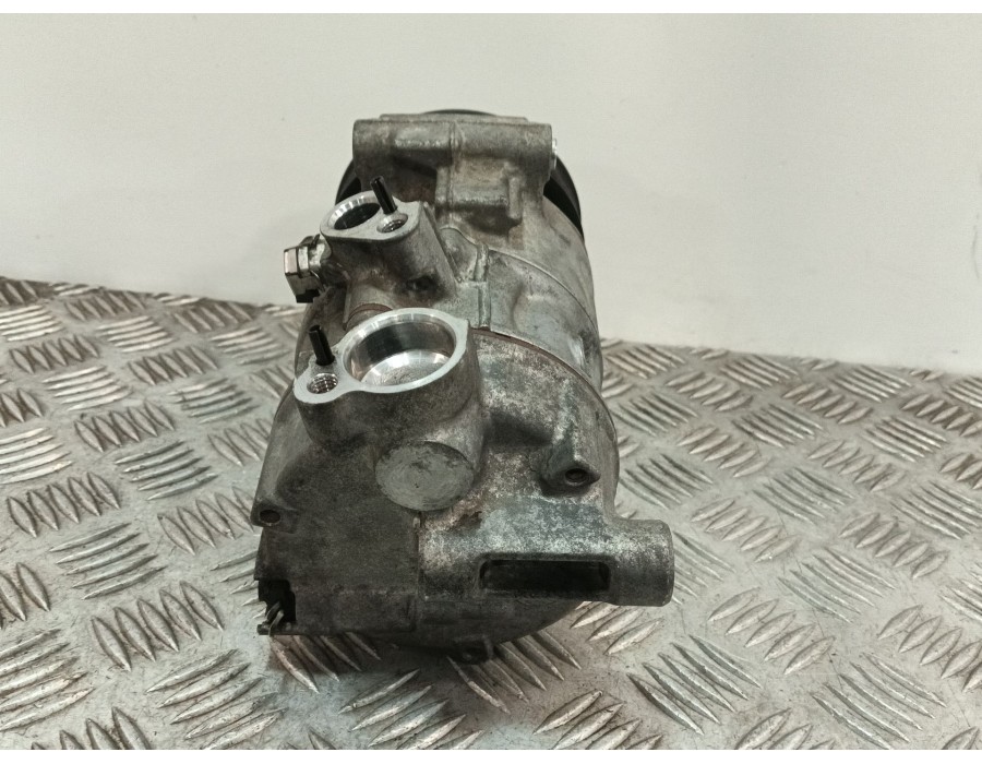 Recambio de compresor aire acondicionado para seat ibiza iv (6j5, 6p1) 1.4 tdi referencia OEM IAM 5Q0816803E  