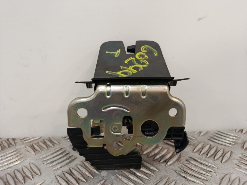 Recambio de cerradura maletero / porton para skoda fabia iii (nj3) 1.0 tsi referencia OEM IAM 6V6827520 8R0827505A 