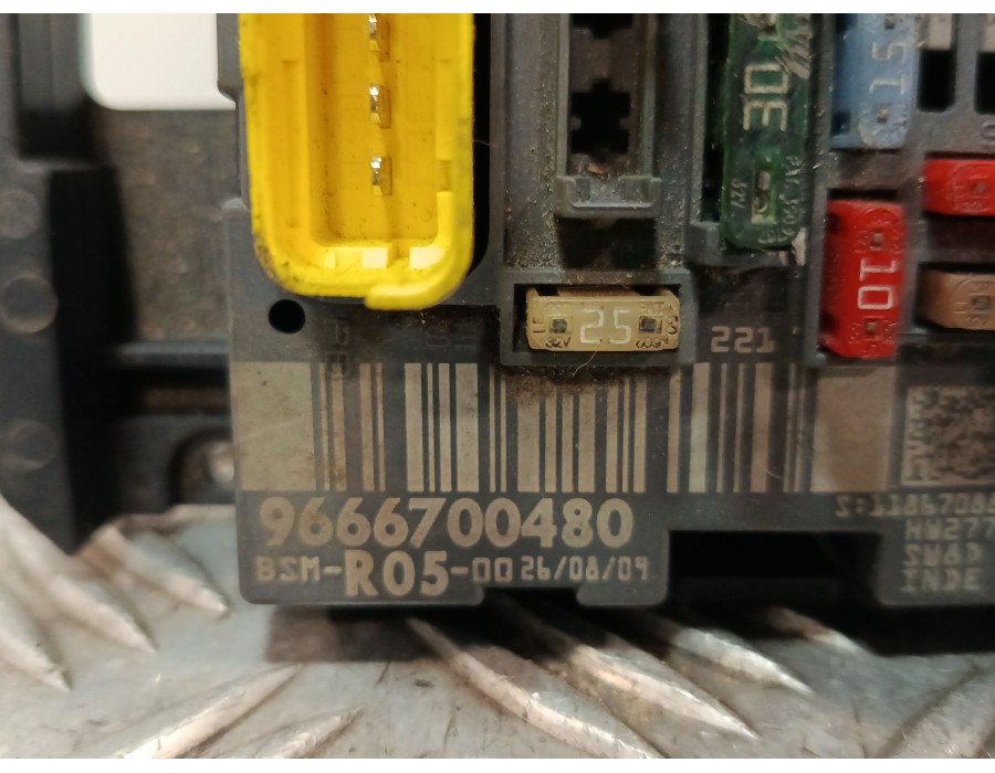 Recambio de caja reles / fusibles para peugeot partner monospace (5_, g_) 1.6 hdi 90 referencia OEM IAM 9666700480  