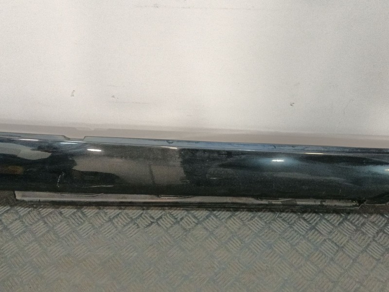 Recambio de faldon lateral para volvo v40 hatchback (525) d3 referencia OEM IAM 31395043RH  