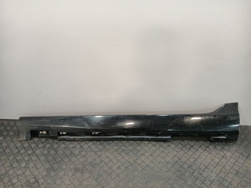 Recambio de faldon lateral para volvo v40 hatchback (525) d3 referencia OEM IAM 31395042LH  