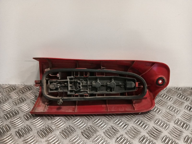 Recambio de piloto trasero izquierdo para nissan interstar furgoneta (x70) dci 115 referencia OEM IAM   