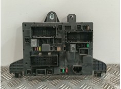 Recambio de caja reles / fusibles para opel astra j lim. 1.6 16v cat referencia OEM IAM 13302300  