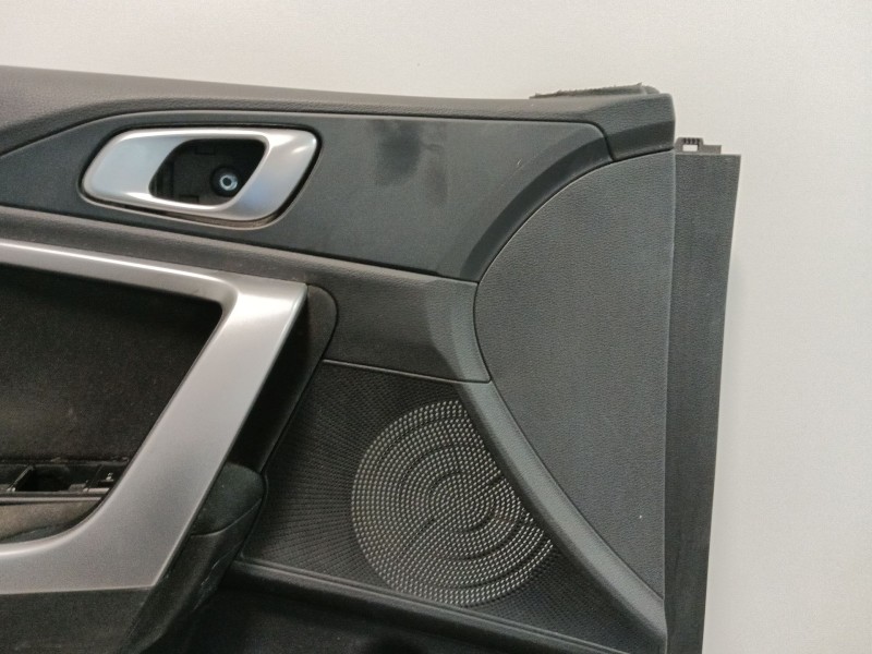 Recambio de guarnecido puerta delantera izquierda para kia ceed referencia OEM IAM 82370J7000WK  