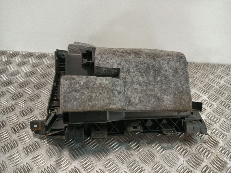 Recambio de guantera para opel astra j lim. 1.6 16v cat referencia OEM IAM   