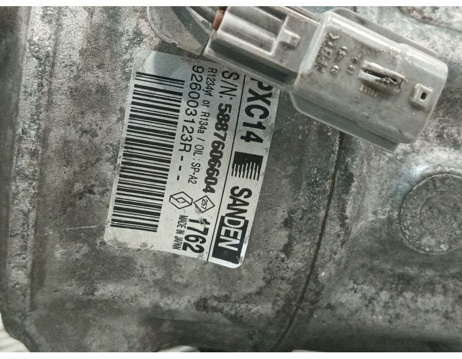 Recambio de compresor aire acondicionado para renault scénic iv (j9_) 1.5 dci 110 referencia OEM IAM 926003123R  