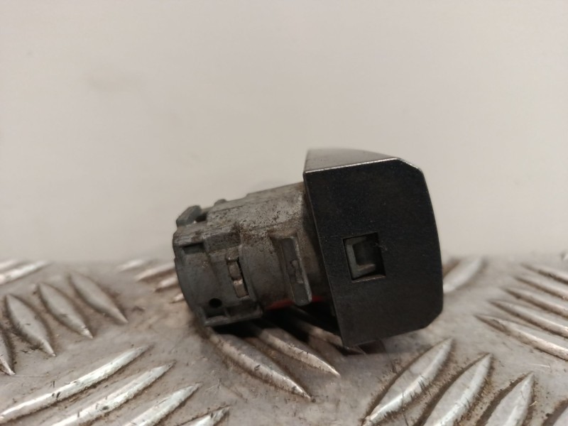 Recambio de bombin puerta delantera izquierda para chevrolet cruze hatchback (j305) 1.7 d referencia OEM IAM   