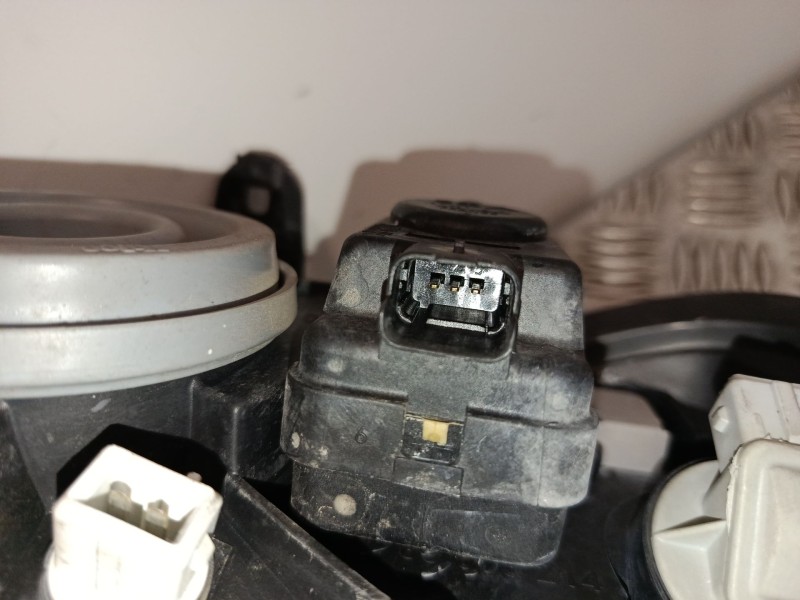 Recambio de faro derecho para citroën saxo (s0, s1) 1.4 vts referencia OEM IAM 9636331680 89003433 