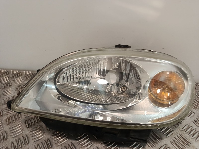 Recambio de faro izquierdo para citroën saxo (s0, s1) 1.4 vts referencia OEM IAM 9636331780  