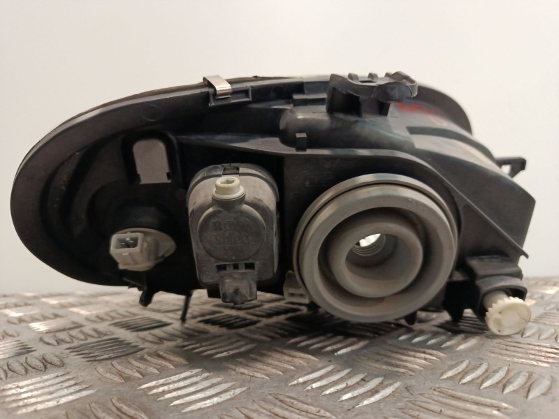 Recambio de faro izquierdo para citroën saxo (s0, s1) 1.4 vts referencia OEM IAM 9636331780  
