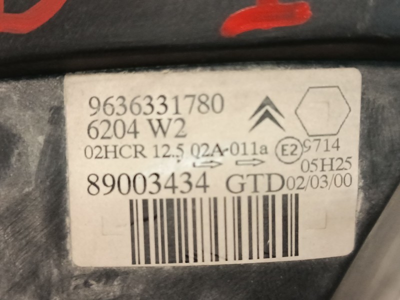 Recambio de faro izquierdo para citroën saxo (s0, s1) 1.4 vts referencia OEM IAM 9636331780  