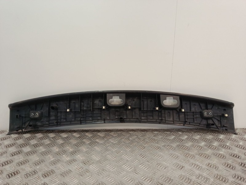 Recambio de moldura para volkswagen caddy alltrack iv furgoneta/monovolumen (saa) 1.4 tsi referencia OEM IAM 2K0864583  