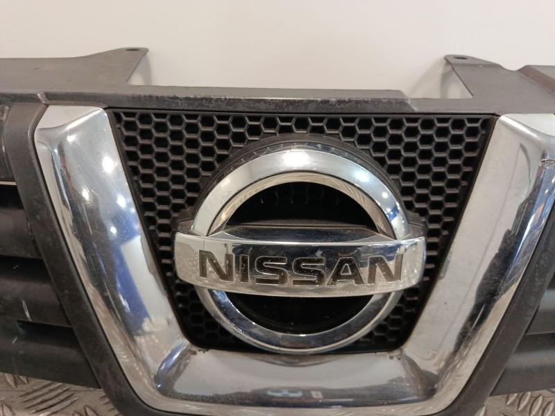 Recambio de rejilla delantera para nissan qashqai i (j10, nj10) 2.0 referencia OEM IAM 62310JD00B  