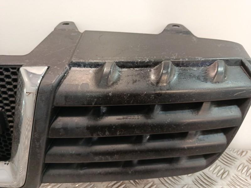 Recambio de rejilla delantera para nissan qashqai i (j10, nj10) 2.0 referencia OEM IAM 62310JD00B  