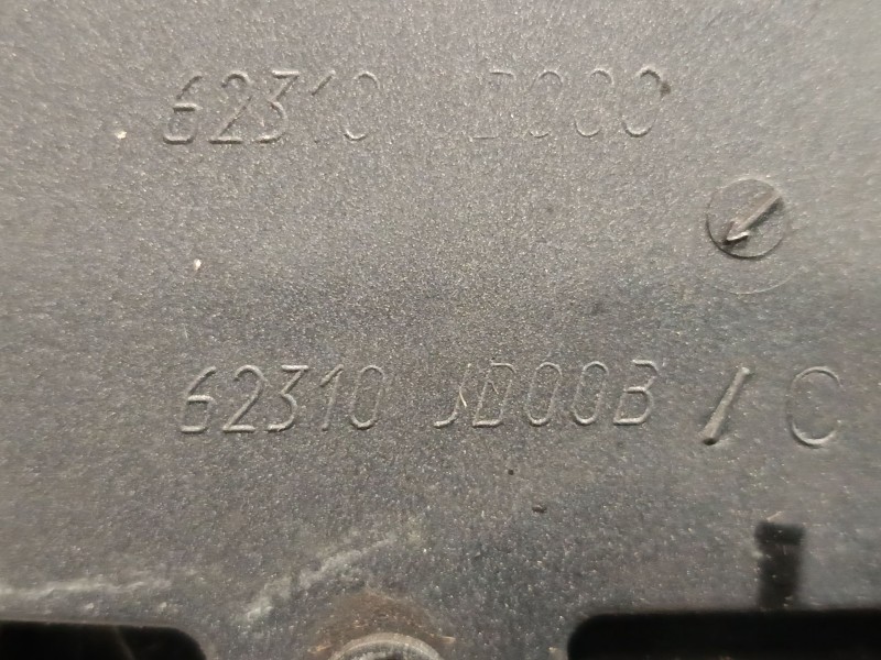Recambio de rejilla delantera para nissan qashqai i (j10, nj10) 2.0 referencia OEM IAM 62310JD00B  