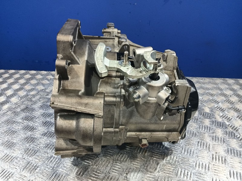 Recambio de caja cambios para skoda fabia iii (nj3) 1.0 tsi referencia OEM IAM QTS 0DQ301103 
