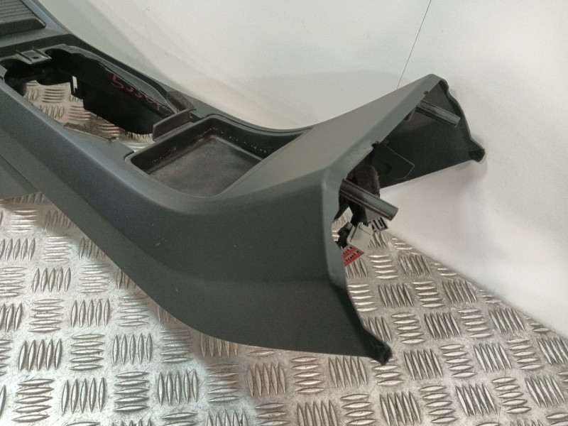 Recambio de consola central para volvo v40 hatchback (525) d3 referencia OEM IAM 01302307  