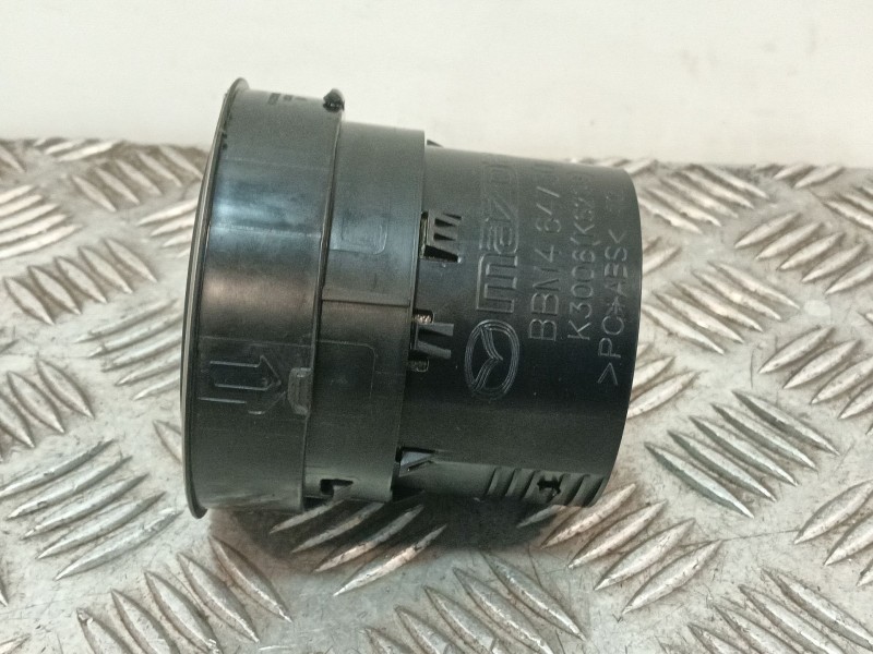 Recambio de aireador para mazda 3 lim. (bl) referencia OEM IAM BBM4GM73  