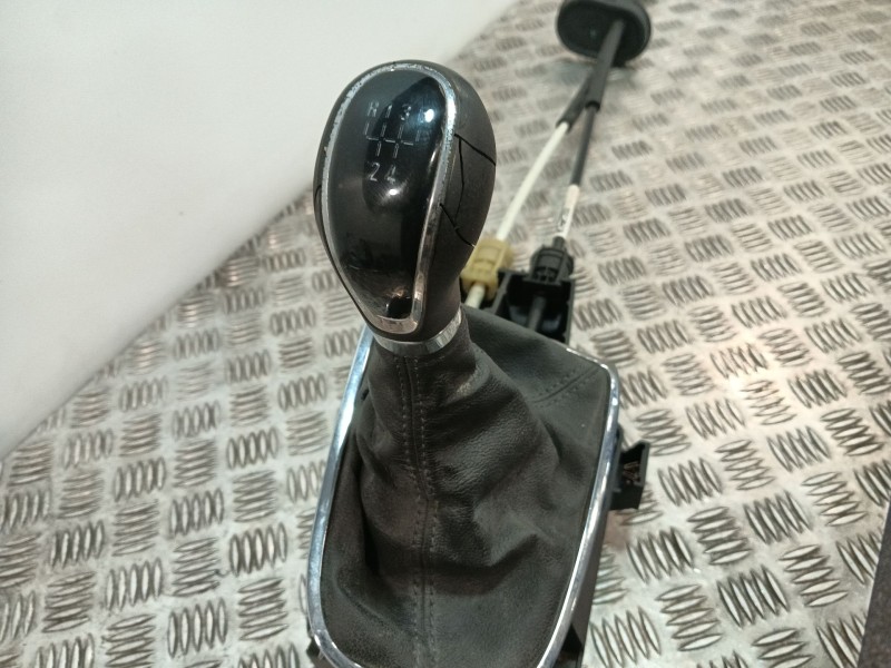 Recambio de palanca cambio para opel astra j lim. 1.6 16v cat referencia OEM IAM 55575258 55565906 