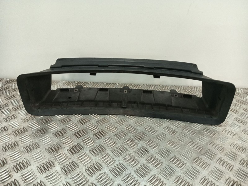 Recambio de canalizador aire para bmw 1 (e87) 118 d referencia OEM IAM 5164711762904  