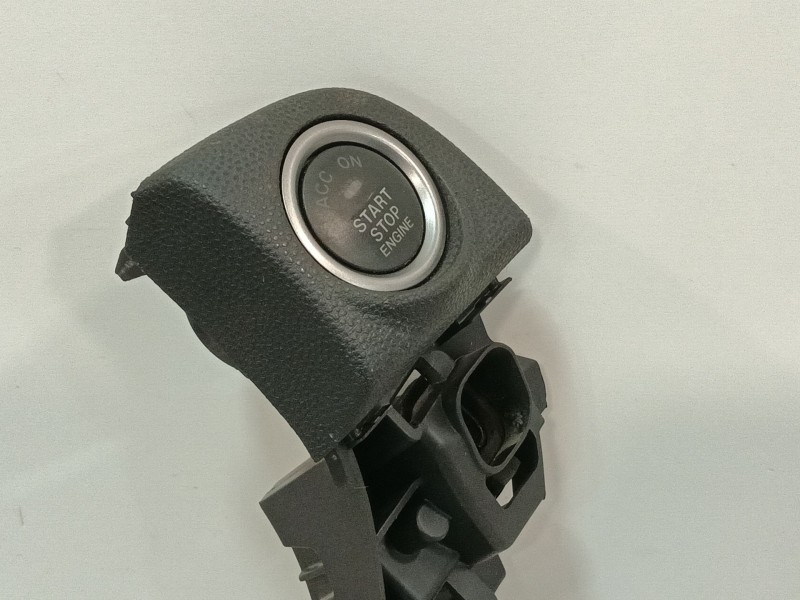 Recambio de moldura para mazda 3 lim. (bl) referencia OEM IAM K3006  