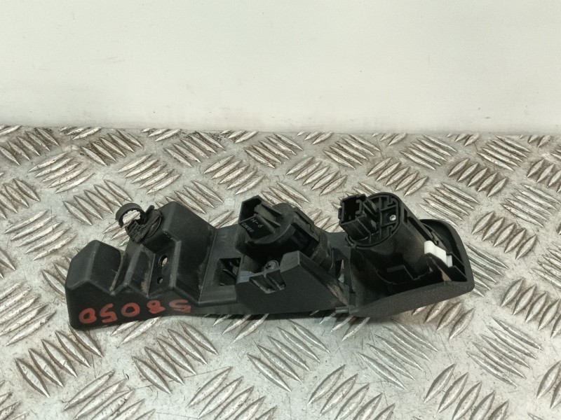 Recambio de moldura para mazda 3 lim. (bl) referencia OEM IAM K3006  