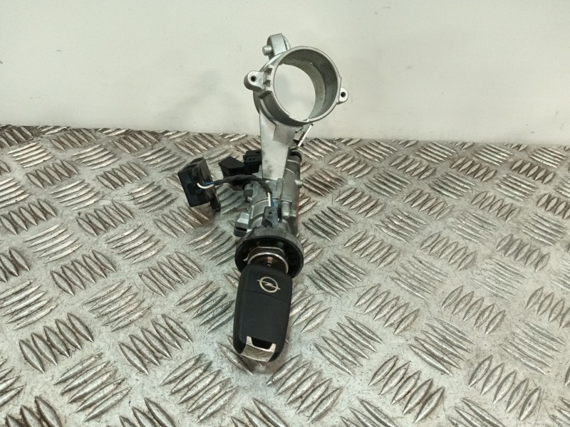 Recambio de conmutador de arranque para opel astra j lim. 1.6 16v cat referencia OEM IAM 20912838  
