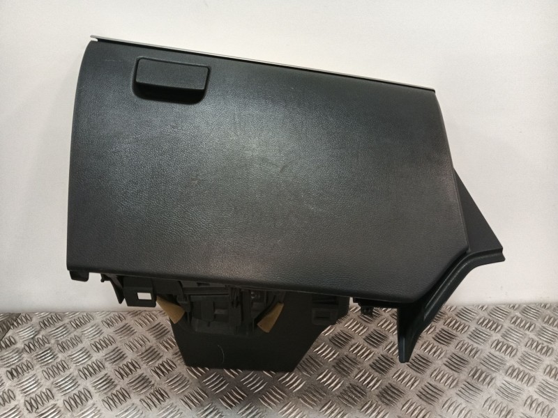 Recambio de guantera para mazda 3 lim. (bl) referencia OEM IAM BBM464111  