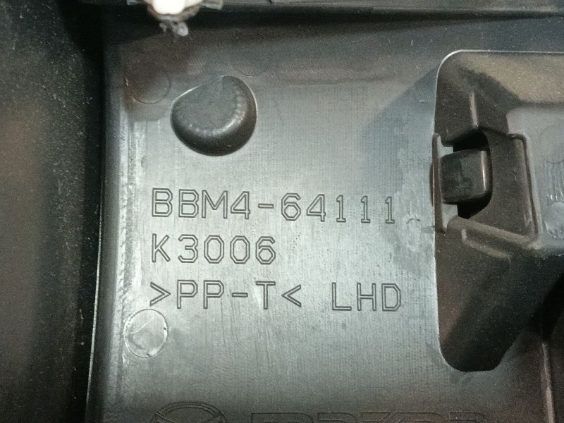 Recambio de guantera para mazda 3 lim. (bl) referencia OEM IAM BBM464111  