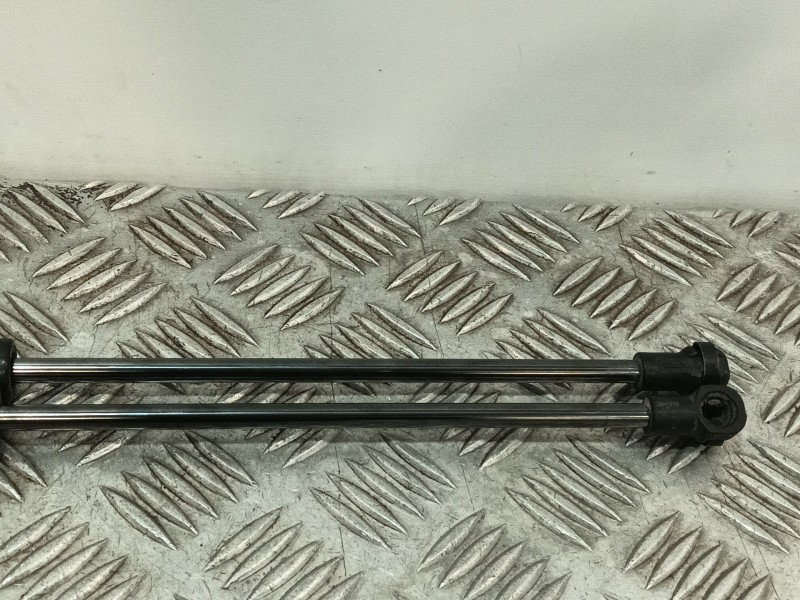 Recambio de amortiguadores maletero / porton para mazda 3 lim. (bl) referencia OEM IAM 09G07C1 09G14C3 