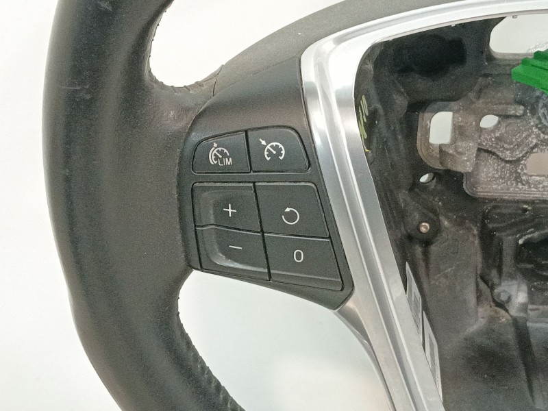 Recambio de volante para volvo v40 hatchback (525) d3 referencia OEM IAM 34220709A  