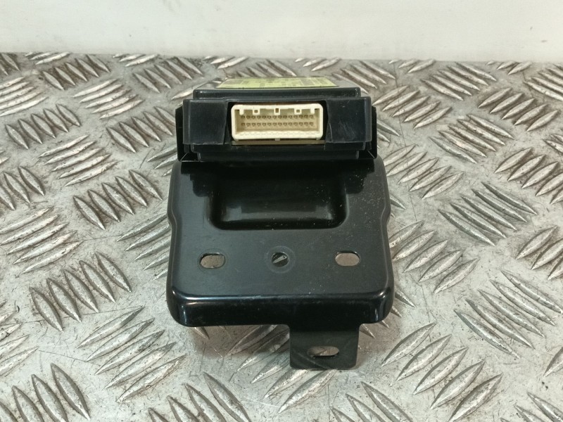 Recambio de modulo electronico para mazda 3 lim. (bl) referencia OEM IAM BDA466DHXA  