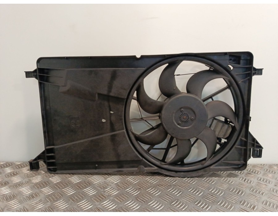 Recambio de electroventilador para ford focus c-max (dm2) 1.6 tdci referencia OEM IAM 3135103743 0130307072 