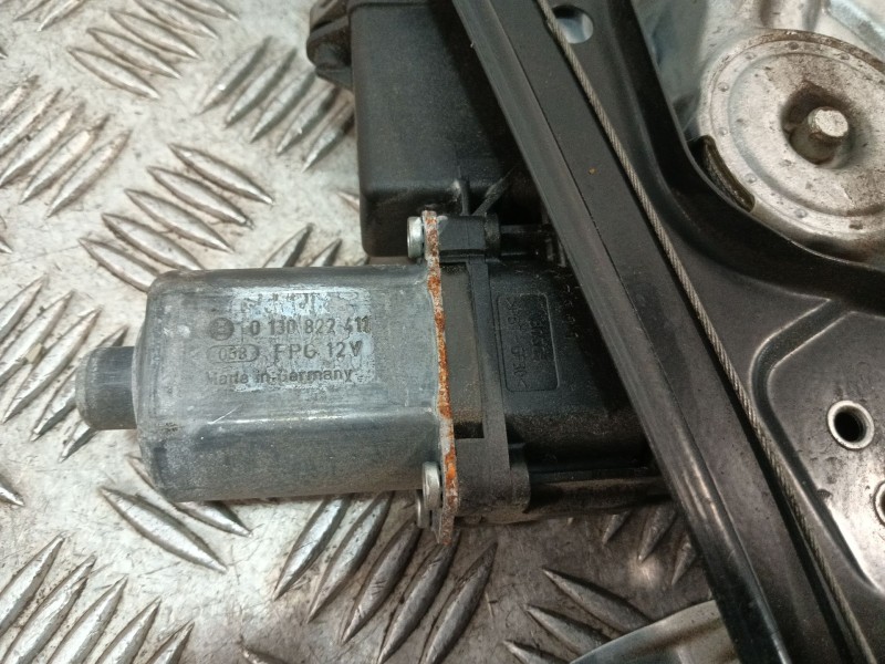 Recambio de elevalunas delantero derecho para opel astra j lim. 1.6 16v cat referencia OEM IAM 915363102 915368103 