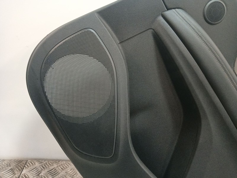 Recambio de guarnecido puerta trasera derecha para renault scénic iv (j9_) 1.5 dci 110 referencia OEM IAM 829A00786R  