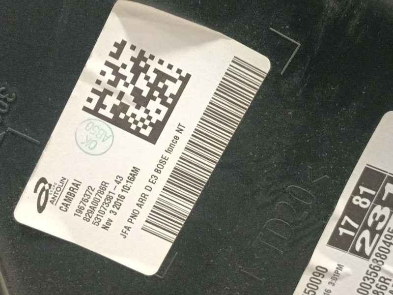 Recambio de guarnecido puerta trasera derecha para renault scénic iv (j9_) 1.5 dci 110 referencia OEM IAM 829A00786R  