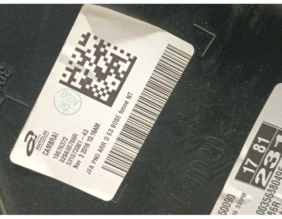 Recambio de guarnecido puerta trasera derecha para renault scénic iv (j9_) 1.5 dci 110 referencia OEM IAM 829A00786R  