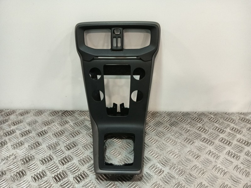 Recambio de consola central para volvo v40 hatchback (525) d3 referencia OEM IAM 31306725  