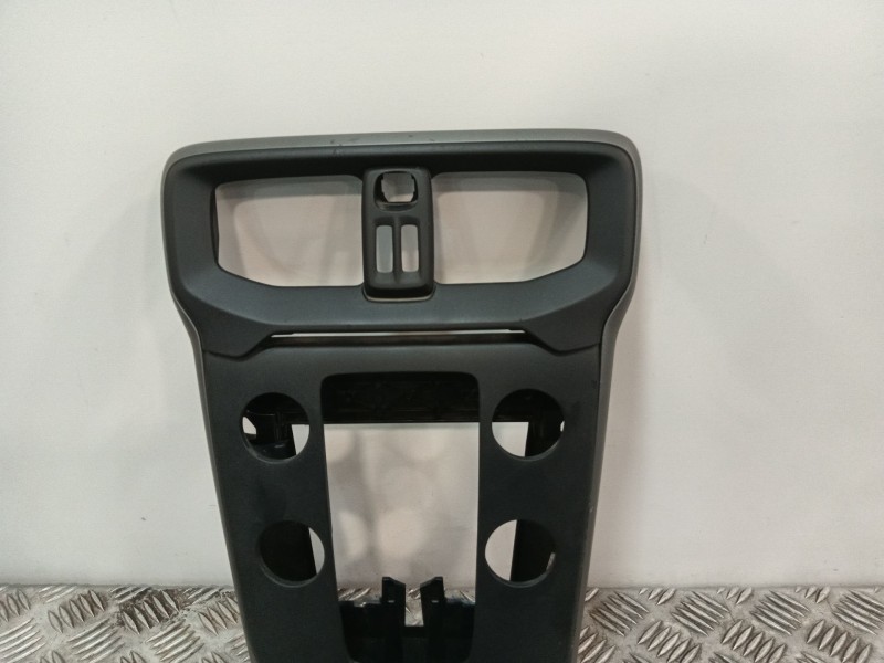 Recambio de consola central para volvo v40 hatchback (525) d3 referencia OEM IAM 31306725  