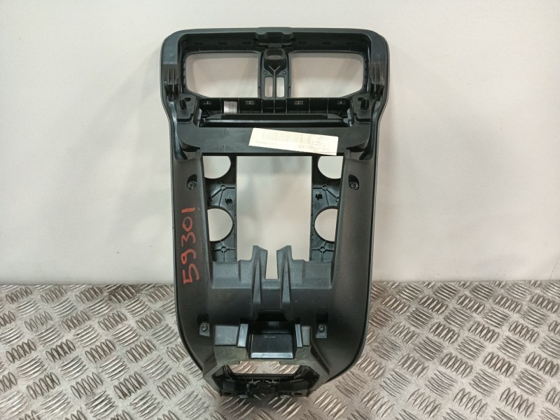 Recambio de consola central para volvo v40 hatchback (525) d3 referencia OEM IAM 31306725  