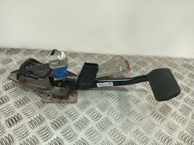 Recambio de pedal freno para volvo v40 hatchback (525) d3 referencia OEM IAM 31381468 11521M07 